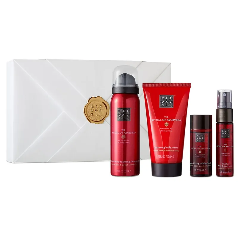 Turvallinen Maksu The Ritual of Ayurveda Small Gift Set