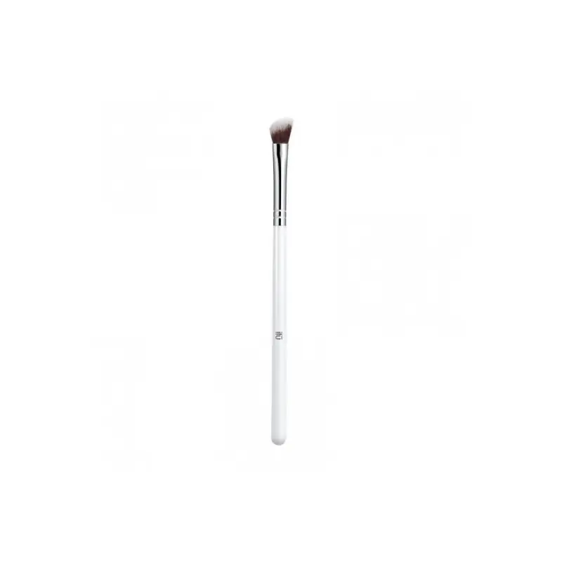 ILŪ 417 Angled Eyeshadow Brush Luomivärisivellin Viikonlopputarjous
