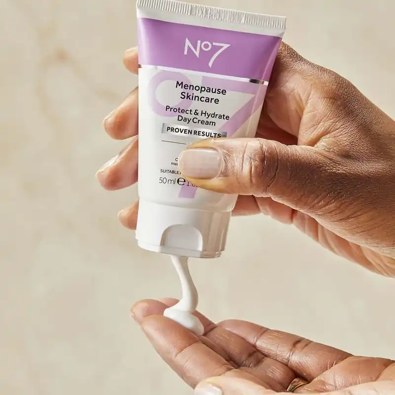 Ilmainen Palautus NO7 MENOPAUSE PROTECT & HYDRATE DAY CREAM SPF30 50 ML